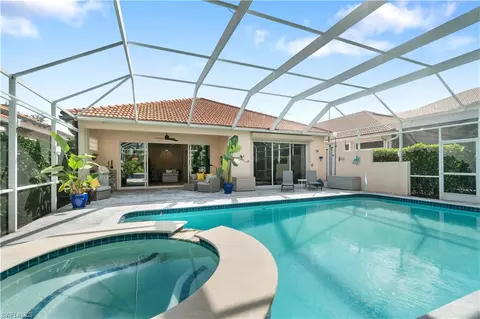 389 Mallory Ct, Naples, FL 34110