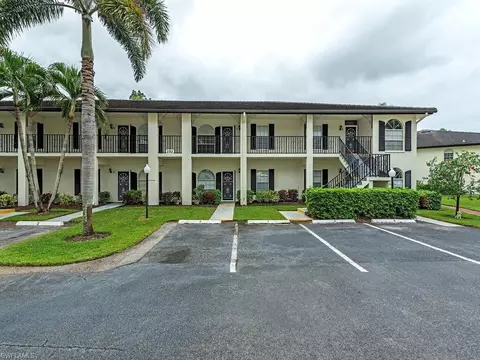 252 Deerwood Cir #9-9-7, Naples, FL 34113