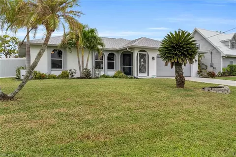 1009 SW 37th Ter, Cape Coral, FL 33914