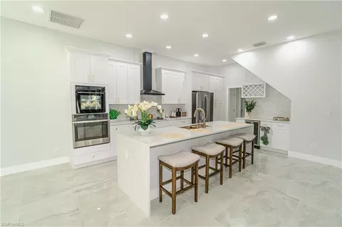 640 21st St NW, Naples, FL 34120