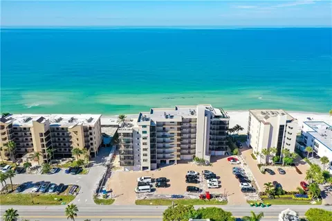 9375 Gulf Shore Dr #304, Naples, FL 34108
