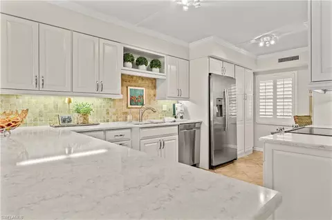 Kitchen - 4155 Crayton Rd #107, Naples, FL 34103 photo 2 of 5