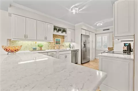 Kitchen - 4155 Crayton Rd #107, Naples, FL 34103 photo 5 of 5