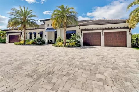 1425 Crayton Rd, Naples, FL 34102