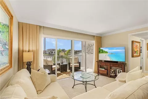 300 Park Shore Dr #2E, Naples, FL 34103