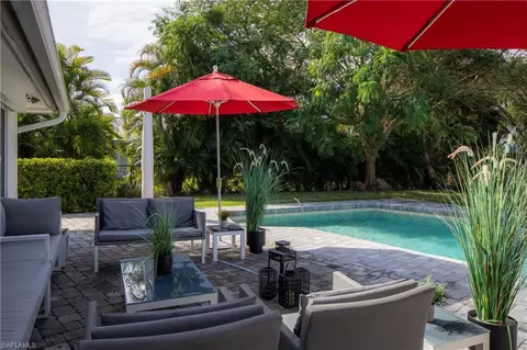 409 Cypress Way E, Naples, FL 34110 photo 18