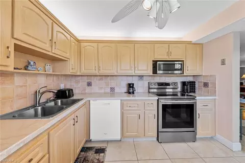 581 Teryl Rd #6, Naples, FL 34112
