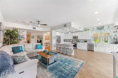 6686 Alden Woods Cir #101, Naples, FL 34113