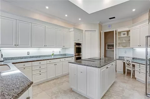 Kitchen - 6967 Greentree Dr, Naples, FL 34108 photo 4 of 5