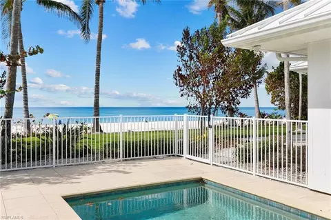 Exterior - 30 7th Ave S, Naples, FL 34102 photo 7 of 12