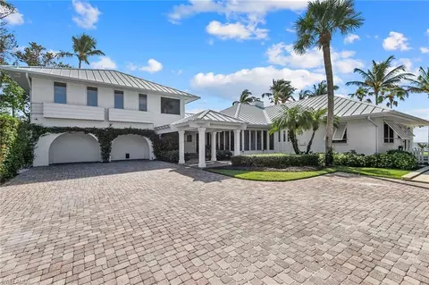 Exterior - 30 7th Ave S, Naples, FL 34102 photo 2 of 12