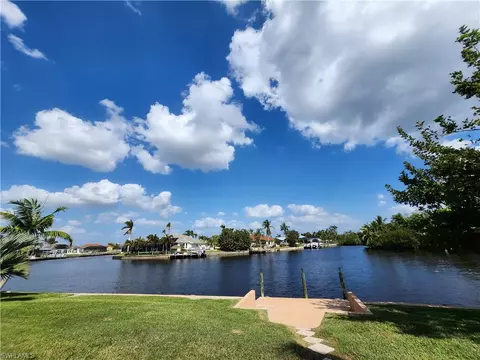 2155 SE 20th Pl, Cape Coral, FL 33990