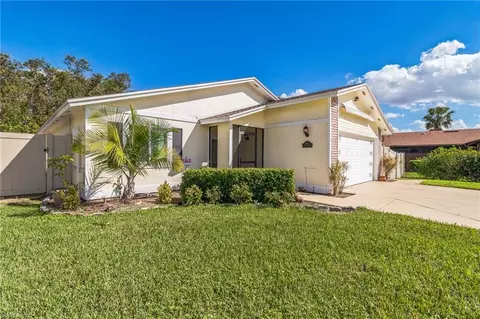 5710 Longleaf Dr, North Fort Myers, FL 33917