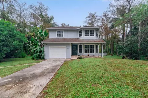 601 18th Ave NW, Naples, FL 34120