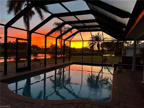 556 Landmark Dr, Naples, FL 34112