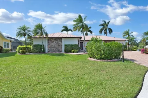 Exterior - 556 Landmark Dr, Naples, FL 34112 photo 4 of 6