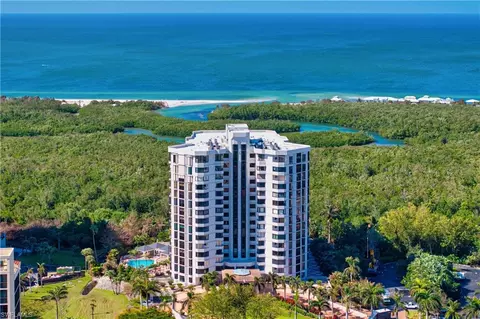 6075 Pelican Bay Blvd #1106, Naples, FL 34108