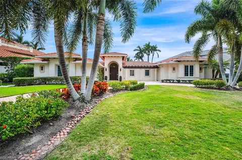 3130 Leeward Ln, Naples, FL 34103