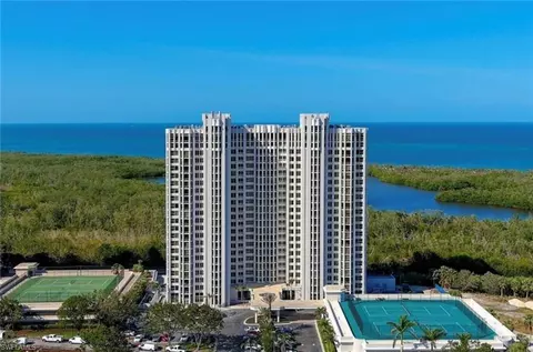 6849 Grenadier Blvd #305, Naples, FL 34108