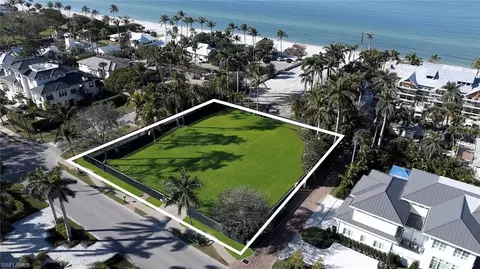 670 Gulf Shore Blvd S, Naples, FL 34102