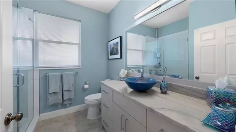 Bath - 19520 Silver Oak Dr, Fort Myers, FL 33967 photo 4 of 4
