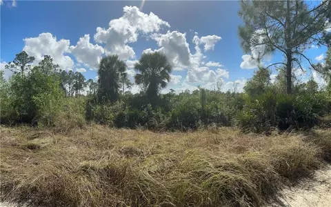 7861 1st Ter, Labelle, FL 33935
