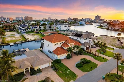 404 Seagull Ave, Naples, FL 34108 photo 4