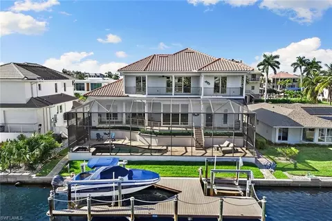 404 Seagull Ave, Naples, FL 34108 photo 2