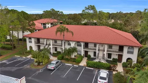220 Deerwood Cir #7-7-2, Naples, FL 34113