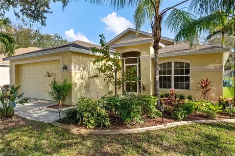 17982 Oakmont Ridge Cir, Fort Myers, FL 33967
