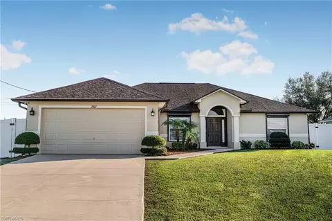 2807 69th St W, Lehigh Acres, FL 33971