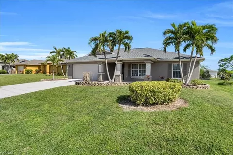 3813 Agualinda Blvd, Cape Coral, FL 33914