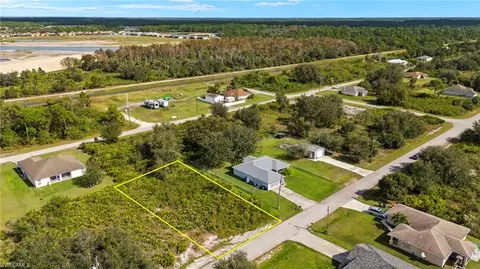 2810 74th St W, Lehigh Acres, FL 33971