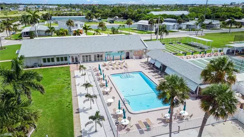 11280 Dogwood Ln, Fort Myers Beach, FL 33931