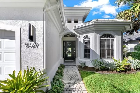 5029 Kensington High St, Naples, FL 34105