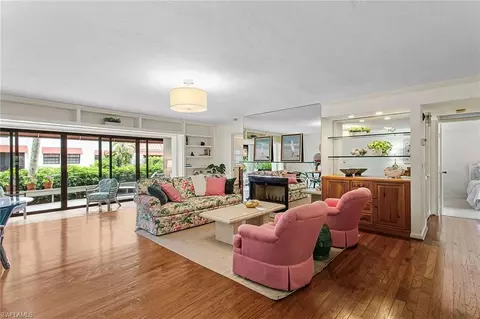 525 Serendipity Dr #525, Naples, FL 34108