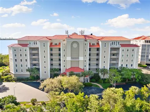 269 Vintage Bay Dr #C-13, Marco Island, FL 34145
