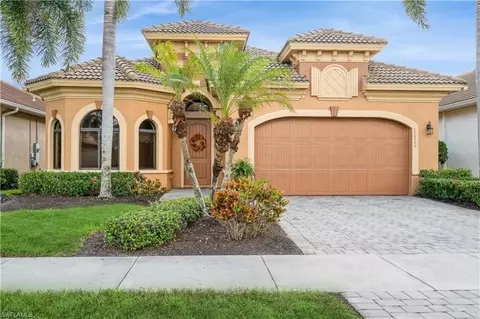 1411 Serrano Cir, Naples, FL 34105 photo 2