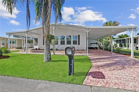 707 Palm Frond Ct, North Fort Myers, FL 33917