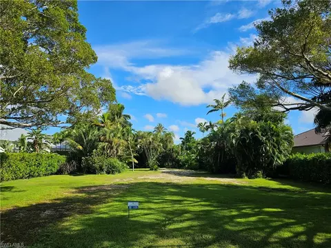 531 Spring Line Dr, Naples, FL 34102 photo 2