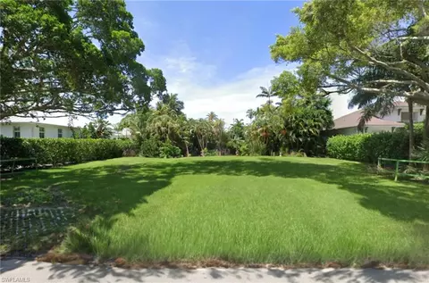 531 Spring Line Dr, Naples, FL 34102