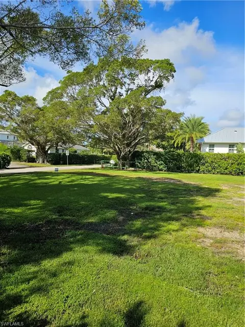 531 Spring Line Dr, Naples, FL 34102 photo 7