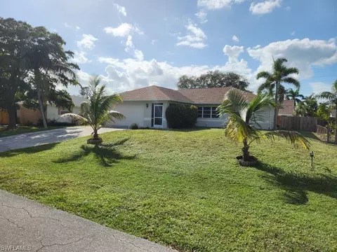 27670 Tierra Del Sol Ln, Bonita Springs, FL 34135