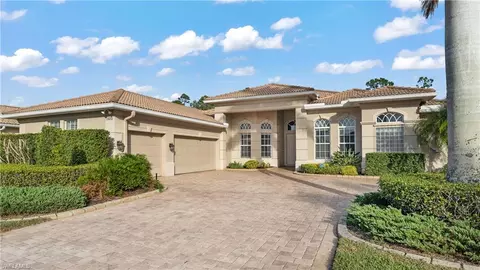 19272 La Serena Dr, Fort Myers, FL 33967