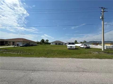 15601562 Gretchen Ave S, Lehigh Acres, FL 33973