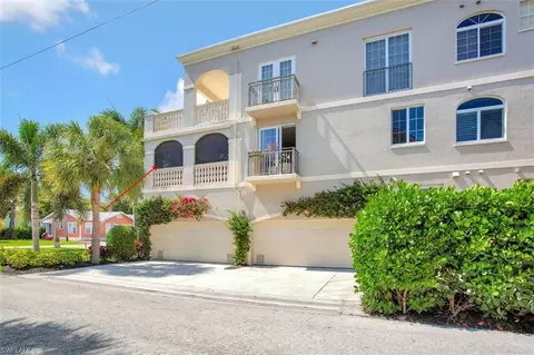 1013 4th St S, Naples, FL 34102 photo 23