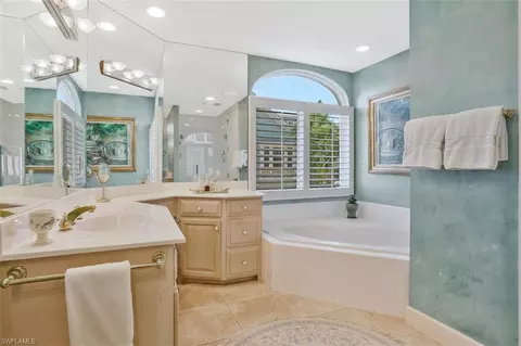 1013 4th St S, Naples, FL 34102 photo 14