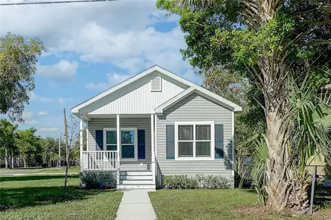 2073 Cranford Ave, Fort Myers, FL 33916