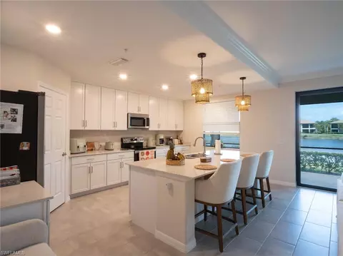 2383 Anguilla Dr #101, Naples, FL 34120