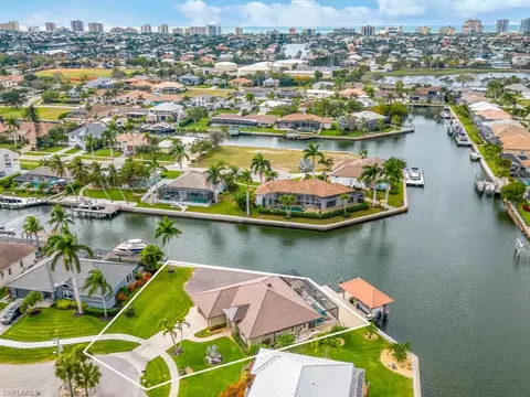 428 Persian Ct, Marco Island, FL 34145